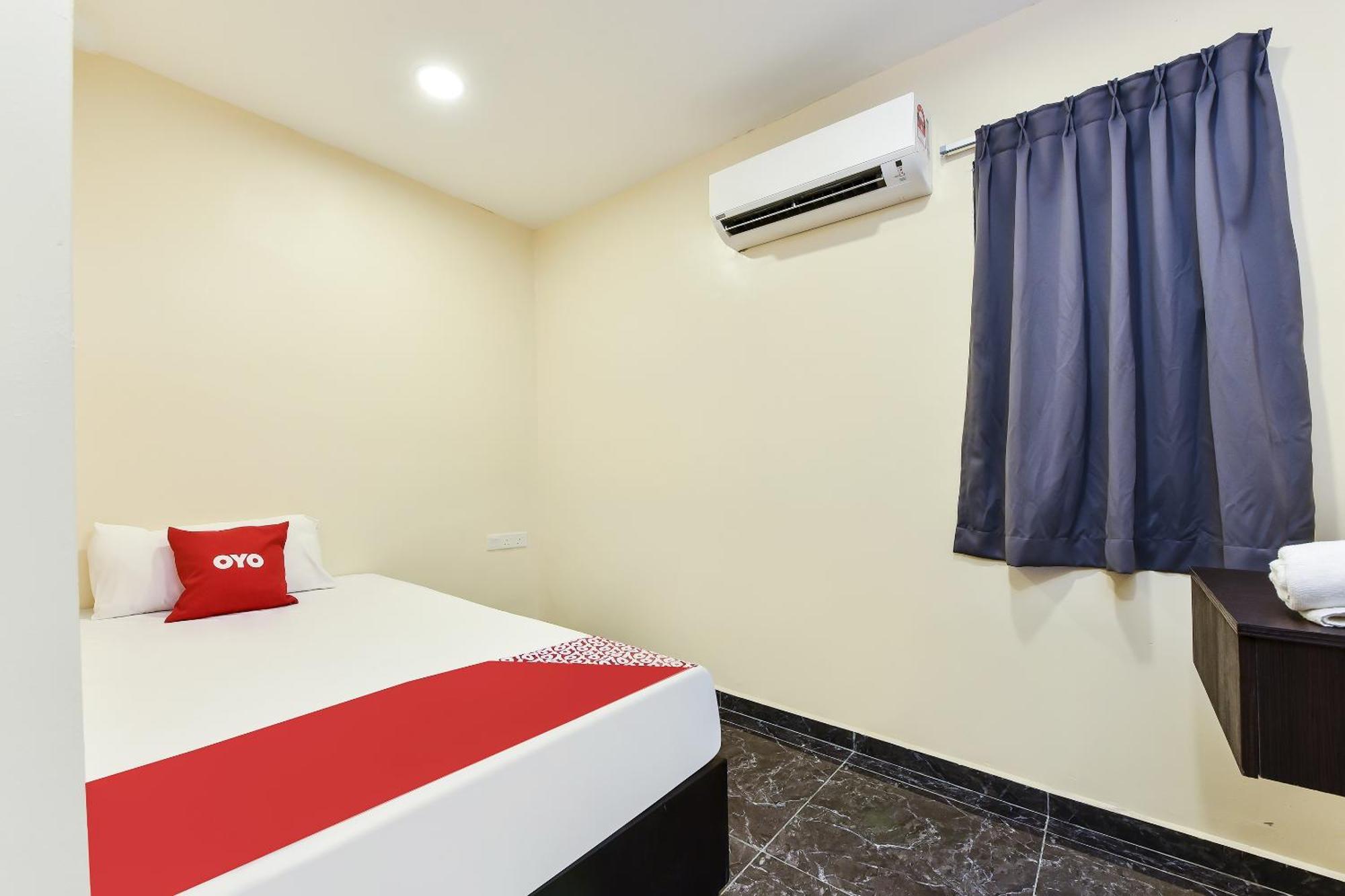 Oyo 90445 Th Hotel Bahau Ngoại thất bức ảnh